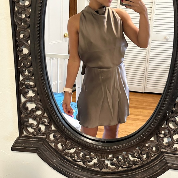 Satin effect mini dress - Picture 2 of 3